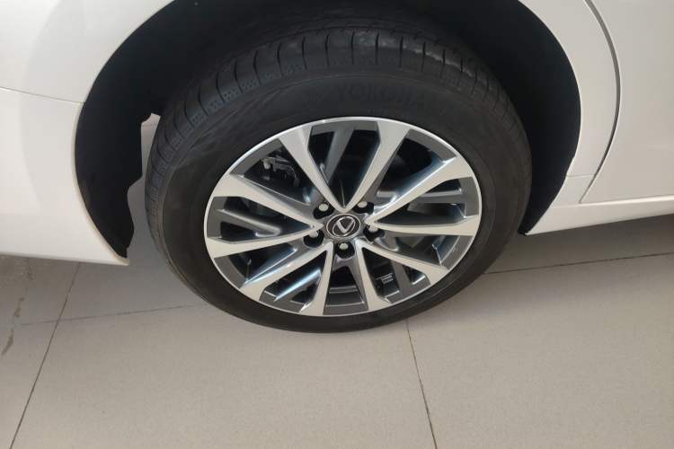 Used Lexus ES 2023 200 Excellence Edition
