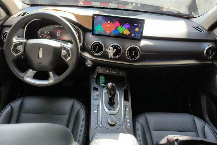 Used Wey VV6 2021 2.0T Two-Wheel Drive Smart Protection+
