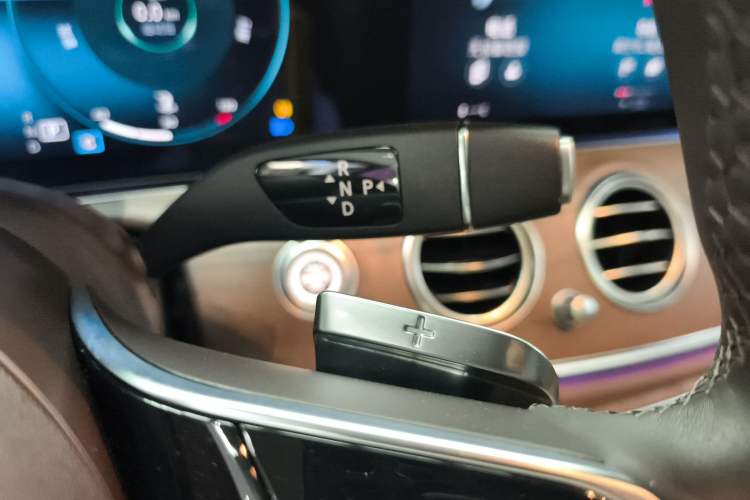 Used Mercedes-Benz E-Class 2022 E 260 L
