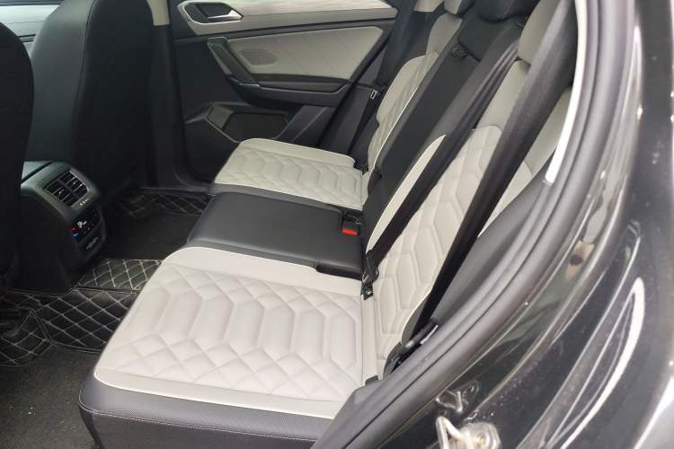 Used Volkswagen Tayron 2023 Revised Version 380TSI All-Wheel Drive R-Line High-Energy Edition