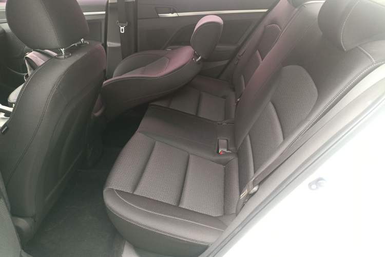 Used Hyundai Elantra 2016 1.6L Automatic ZhiXuan – Elite Version
