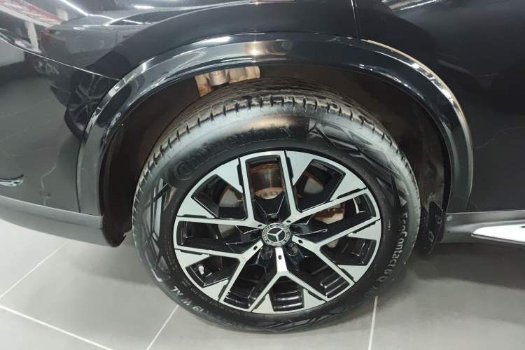 Used Mercedes-Benz GLC 2023 GLC 260 L 4MATIC Luxury Model 5 Seats
