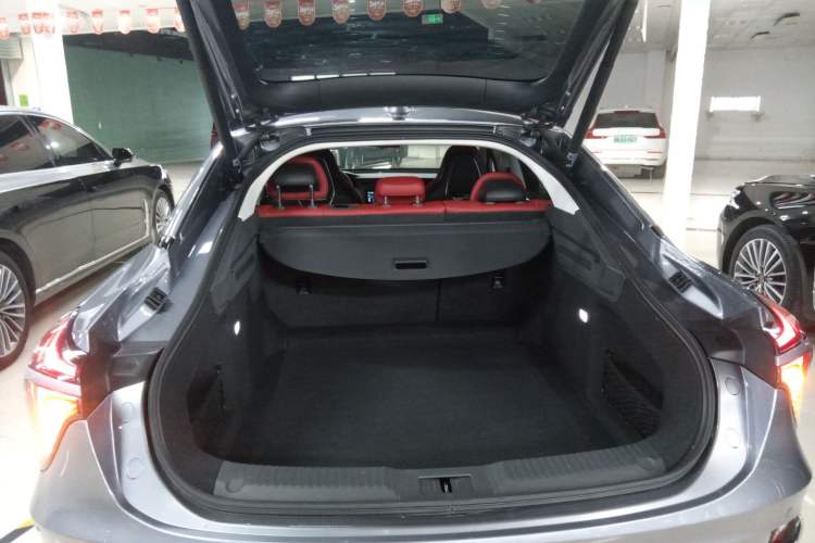 Used Hongqi H6 2023 2.0T Zhiyi Version
