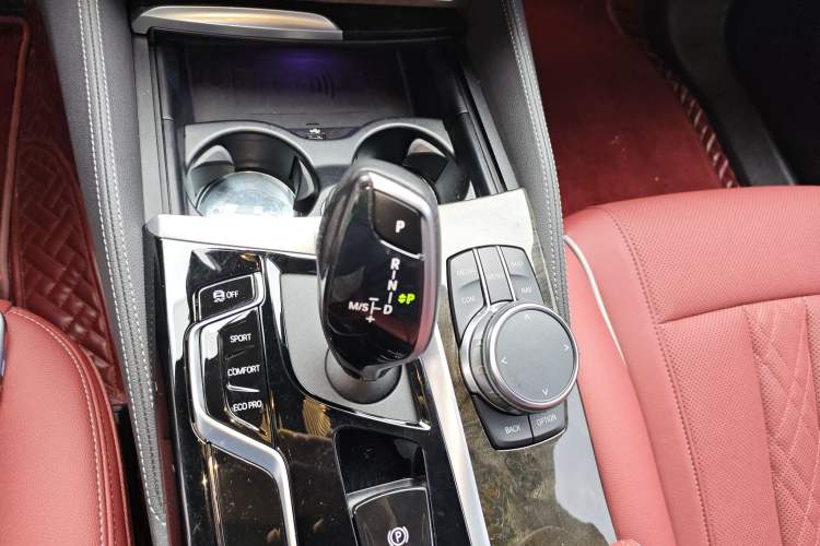 Used BMW 5 Series 2022 Second Facelift 525Li M Sport Package