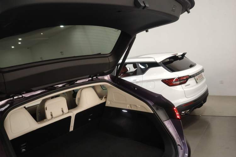 Used Hima Luxeed R7 2024 All-Electric 667 km Max
