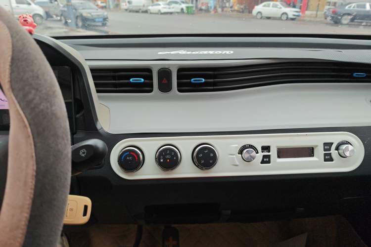 Used Wuling Hongguang MINIEV 2022 Easy Version Lithium Iron Phosphate
