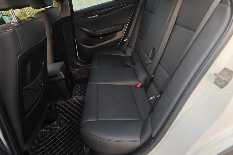 Used BMW X1 2015 sDrive18i Leading Edition
