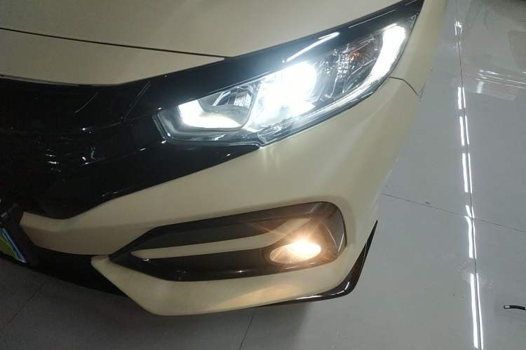 Used Honda Civic 2021 HATCHBACK 220TURBO CVT New Trendsetter
