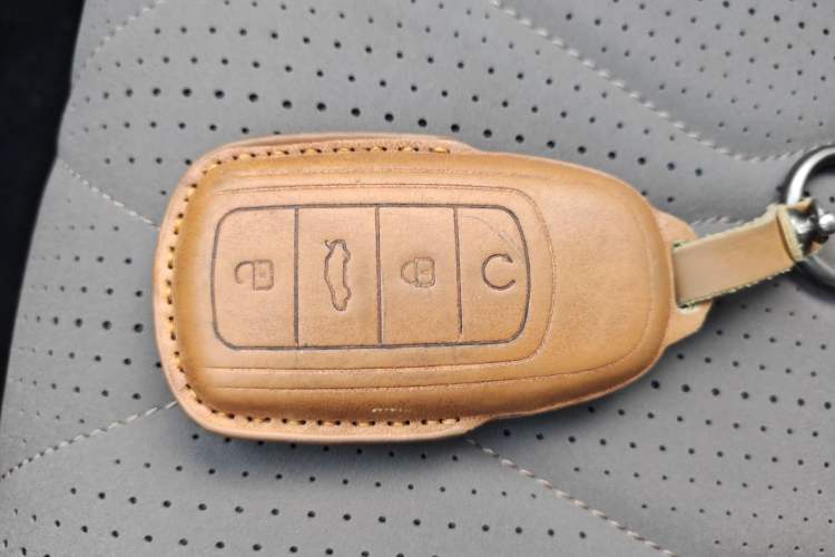 Used Chery Tiggo 8 PLUS C-DM 2025 1.5T 116 km Prestige Version 5 Seats
