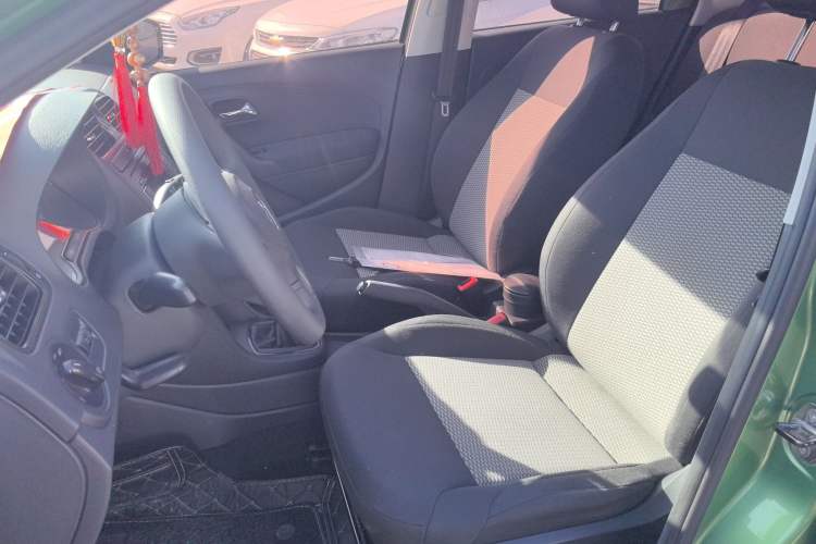 Used Volkswagen Polo 2013 1.4L Manual Fashion Edition