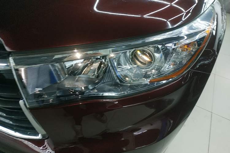 Used Toyota Highlander 2015 2.0T Two-Wheel Drive Luxury Edition 7 Seats
