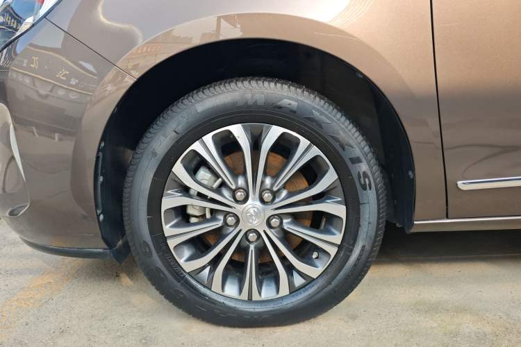 Used Buick GL8 2021 Land Cruiser Executive Class 652T Luxury Model
