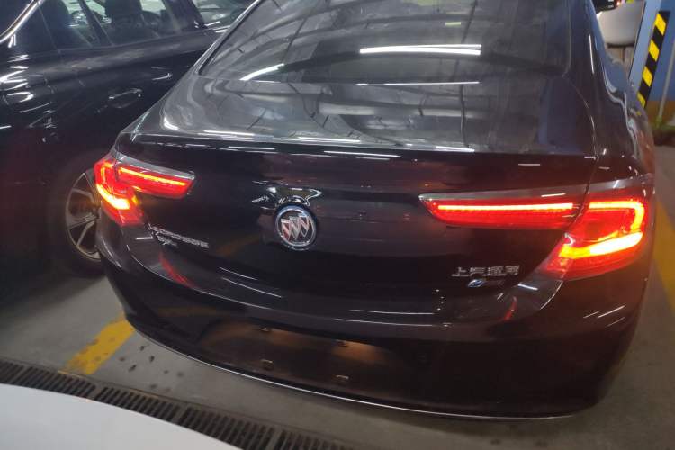 Used Buick LaCrosse 2018 30H Elite Edition