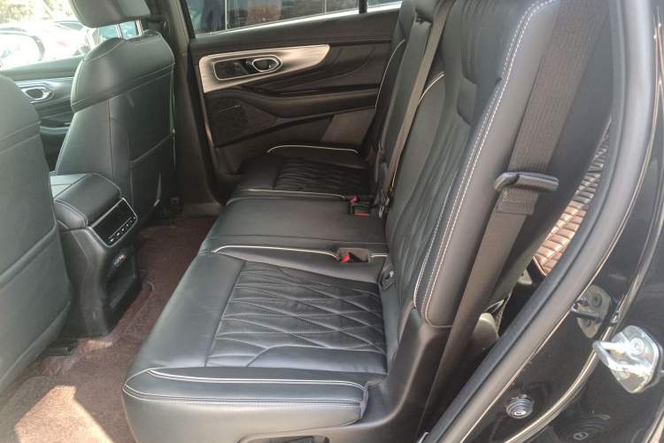 Used GAC Trumpchi GS8 2022 Linghang Series 2.0 TGDI Two-Wheel-Drive Luxury Smart Connectivity Version (7 Seats)
