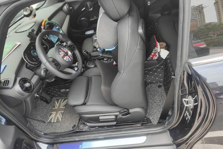 Used  MINI 2023 1.5T COOPER Midnight Escape Special Edition