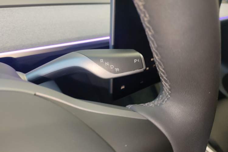 Used Tesla Model Y 2023 Rear-Wheel-Drive Version
