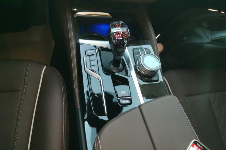 Used BMW 5 Series 2022 Restyled 525Li M Sport Package
