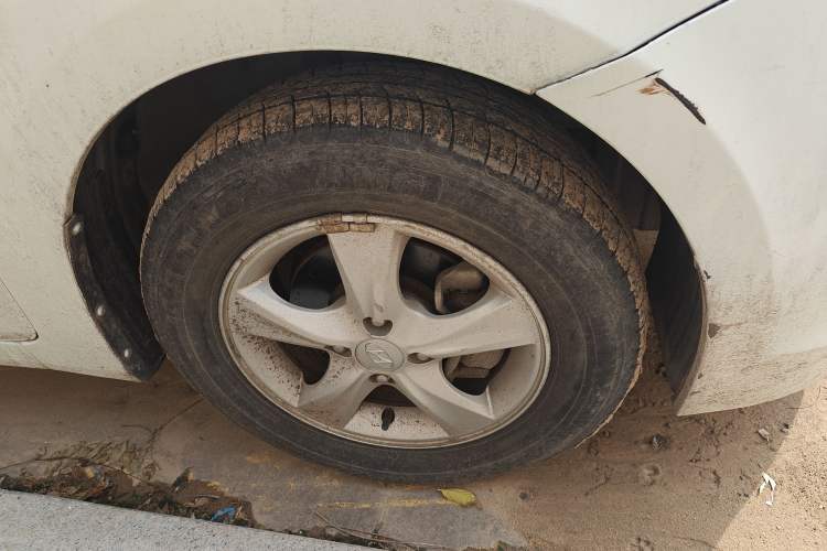 Used Hyundai Verna Ray 2014 1.4L Automatic GLX
