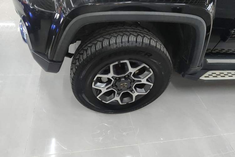 Used  BJ40 2019 PLUS 2.3T Automatic Four-Wheel Drive Flagship Edition China VI Emission Standard
