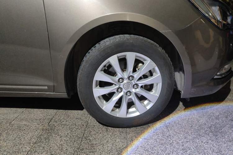 Used Buick LaCrosse 2013 2.4L SIDI Leading Comfort Version
