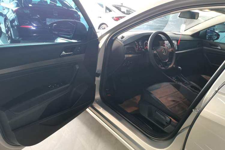 Used Volkswagen Lavida 2022 1.5L Automatic Fashion Edition