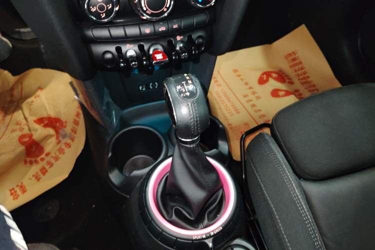 Used  MINI 2016 1.5T COOPER Five-Door Edition
