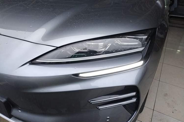 Used BYD Song PLUS New Energy 2025 EV Intelligent Driving Version 520km Premium Model
