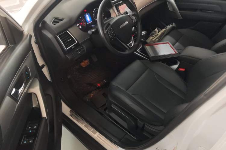 Used Haval H2 2017 Red-Label 1.5T Automatic Two-Wheel Drive Luxury Model
