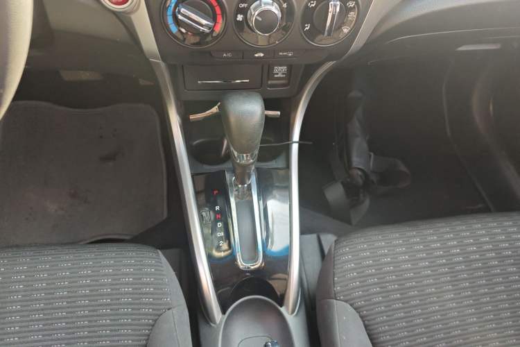 Used Honda Crider 2013 1.8L automatic luxury edition
