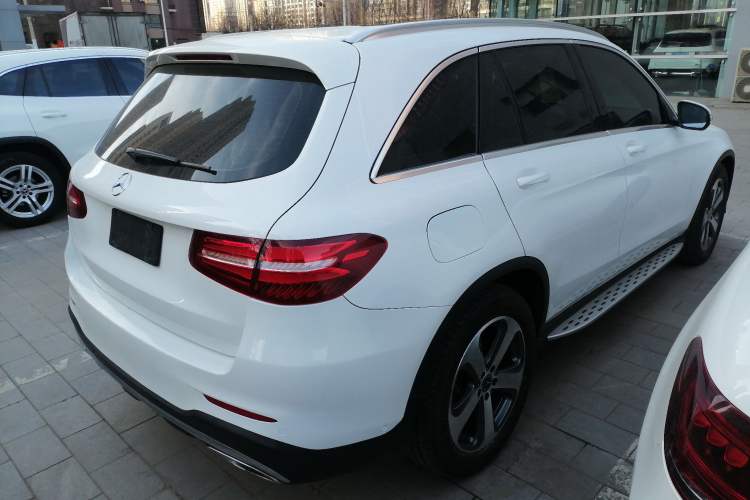 Used Mercedes-Benz GLC 2017 GLC 260 4MATIC Luxury Model
