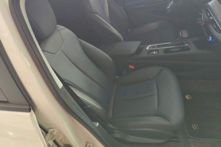 Used Buick Velite 6 2024 450km Range Commuter Version
