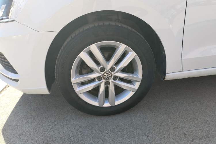 Used Volkswagen Jetta 2019 Dream Edition 1.4L Manual Fashion Version
