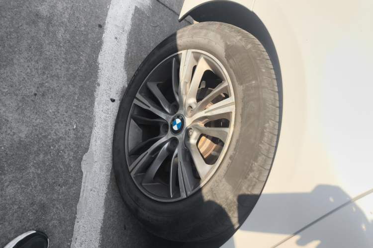 Used BMW 3 Series GT 2016 320i Fashion Model
