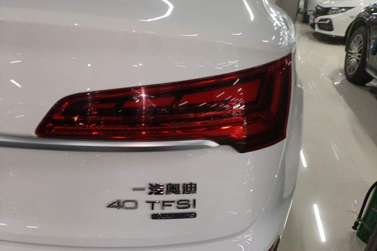 Used Audi Q5L Sportback 2021 40 TFSI Fashion Model
