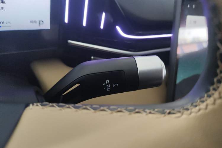 Used  L6 2023 125km Starship