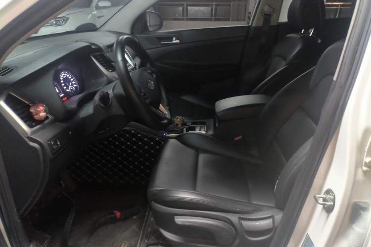 Used Hyundai Tucson 2015 1.6T Dual-Clutch Two-Wheel-Drive Smart Model
