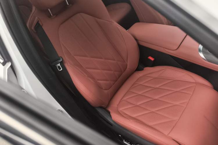 Used Changan CS75 PLUS 2025 4th Generation UItra 2.0T New Blue Whale – Smart & Powerful Version
