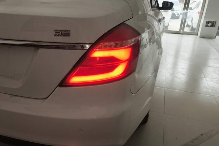 Used Geely Auto Emgrand 2017 Sedan Million Edition 1.5L CVT Upward Connectivity Version