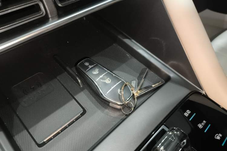 Used BYD Song PLUS New Energy 2025 DM-i Smart Drive 112KM Prestige Model
