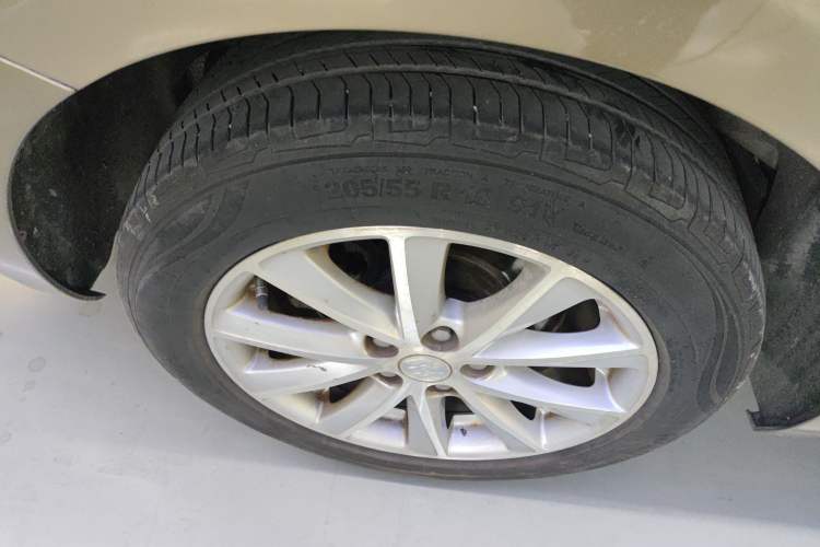 Used Buick Verano 2015 Sedan 20T Dual-Clutch Elite Model
