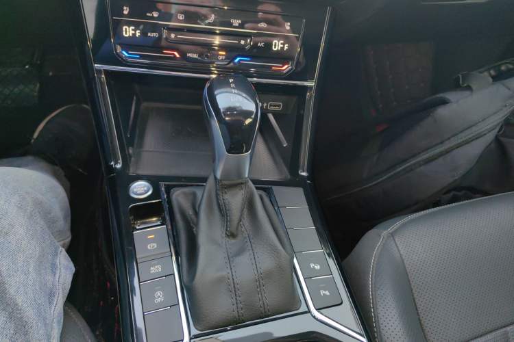 Used Volkswagen Passat 2022 330TSI Starry Luxury Edition
