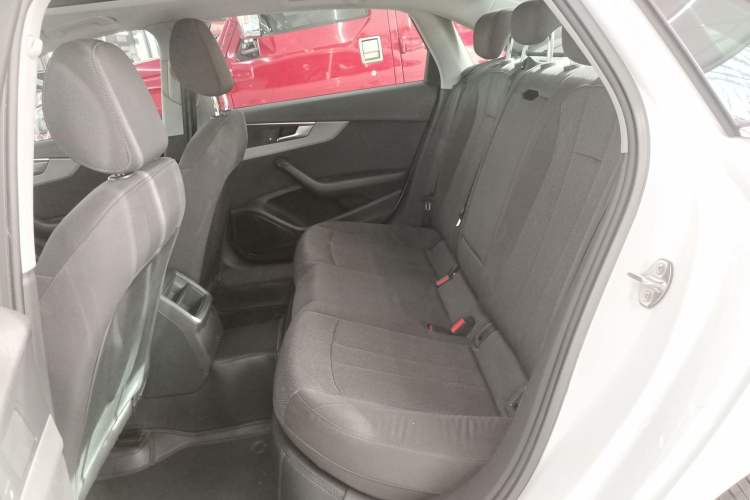 Used Audi A4L 2018 30th Anniversary Edition 30 TFSI Ambition Model