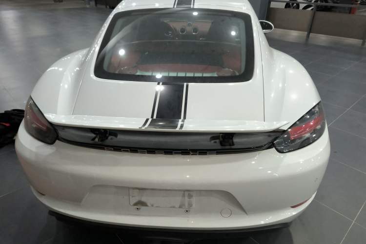 Used Porsche 718 2022 Cayman 2.0T
