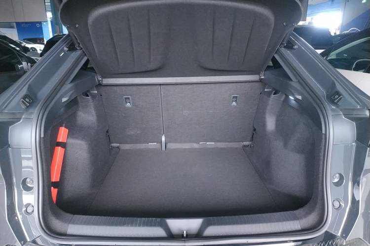 Used Volkswagen ID.UNYX 2024 Pro Long-Range Version
