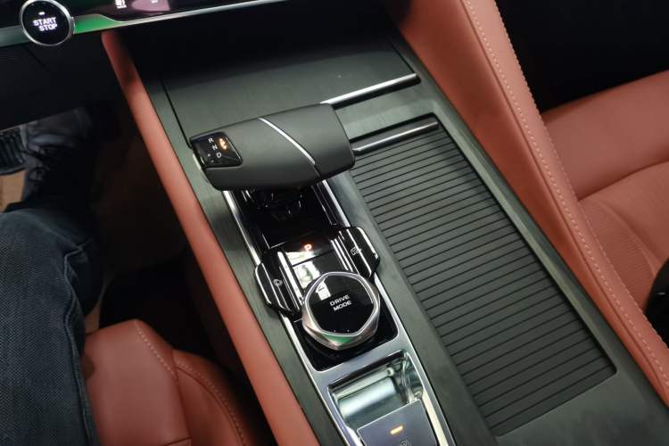 Used Changan CS75 PLUS 2024 3rd Generation Champion Edition 1.5T Intelligent Drive Dynamic Model
