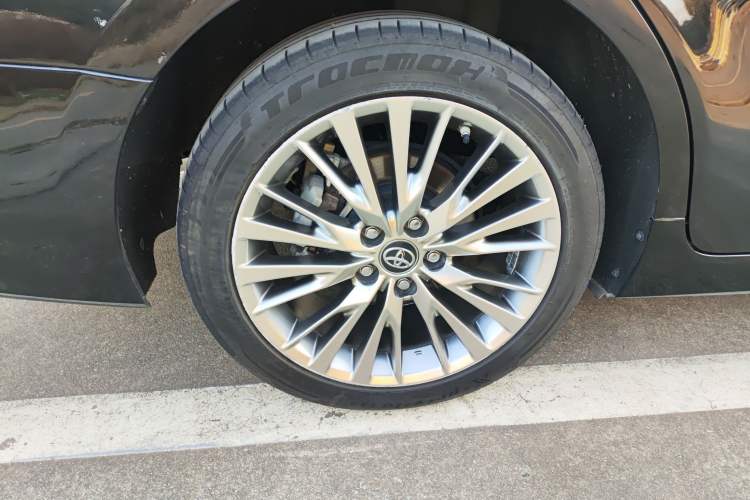 Used Toyota Camry 2019 Dual-Engine 2.5 HG Luxury Edition China VI Standard
