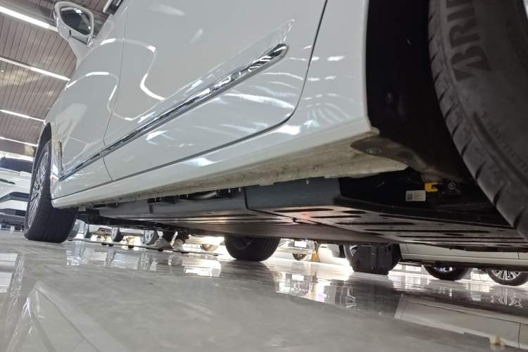 Used Buick GL8 New Energy 2024 Lu Zun Deluxe Edition 7-Seater
