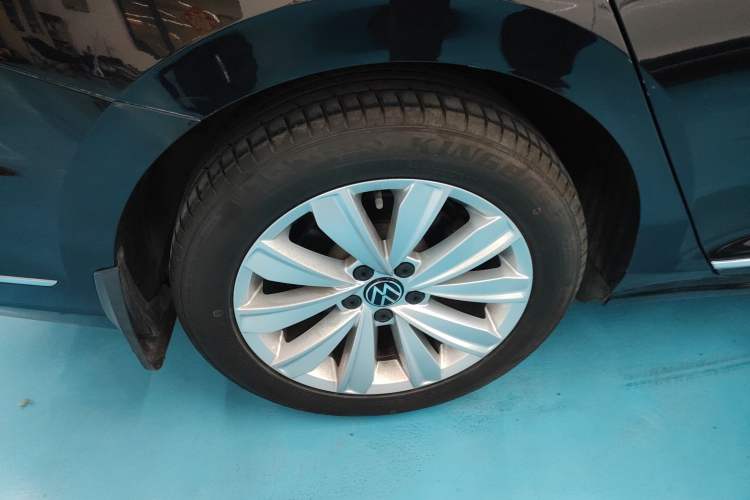 Used Volkswagen Passat 2020 Facelift 330TSI Elite Edition China VI Standard