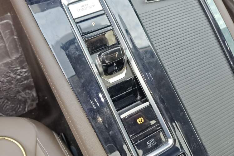 Used Volkswagen Viloran 2024 330TSI Luxury Edition