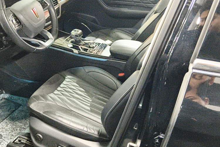 Used Hongqi HS5 2022 Facelifted Version 2.0T Smart Connect Flagship All-Wheel-Drive Edition
